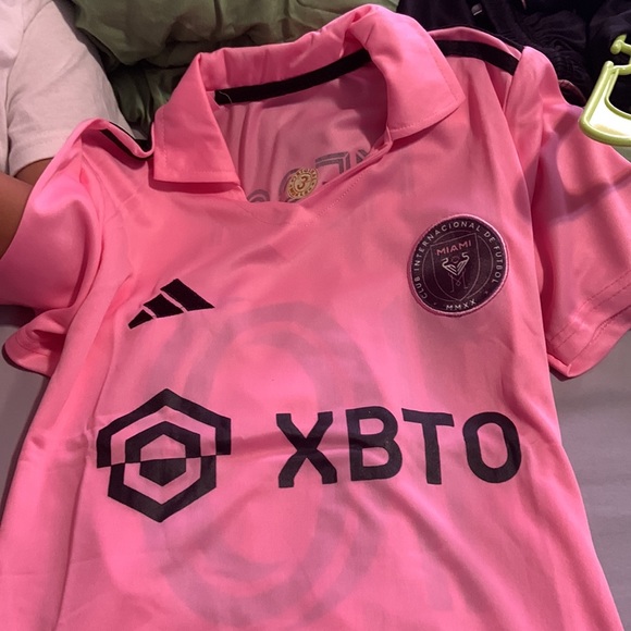 Jersey - Picture 2 of 3